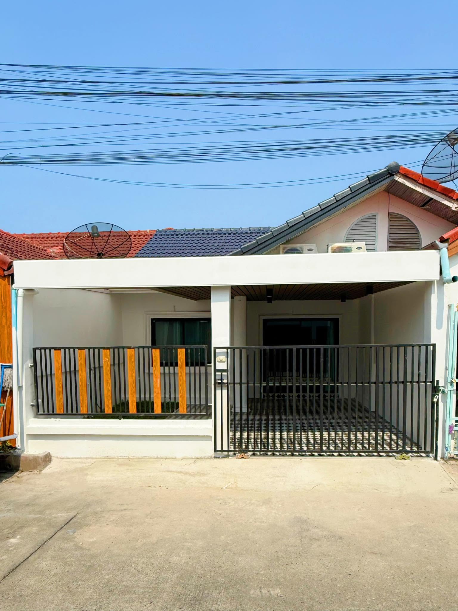 Townhouse · Ekmongkol Village 1