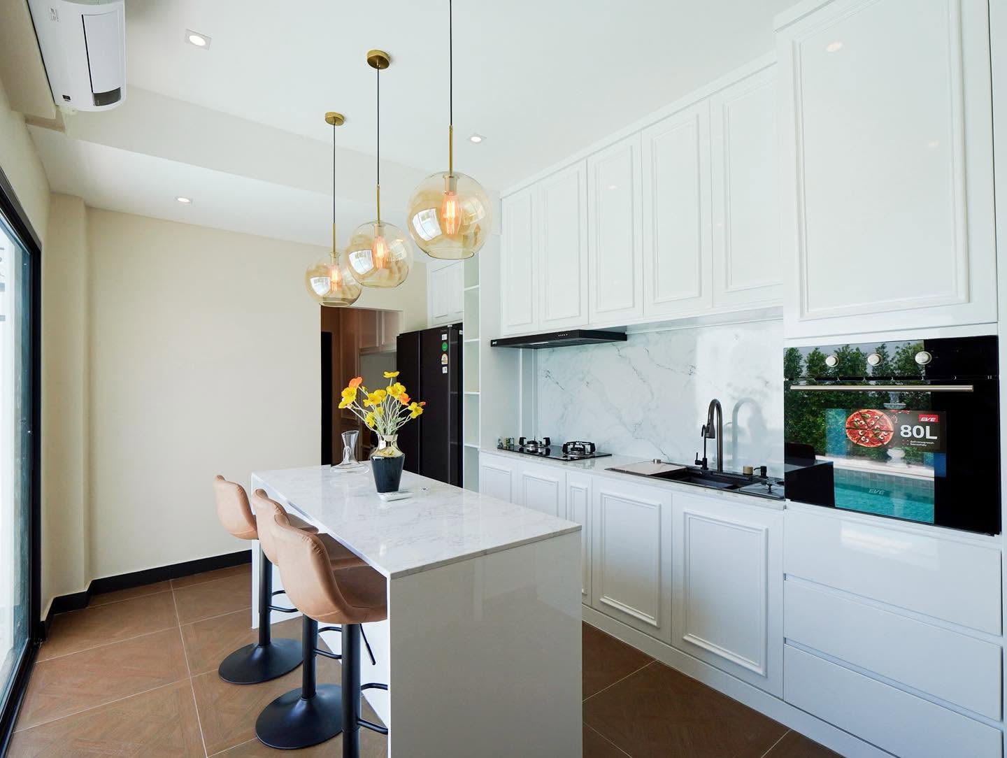Fitted kitchen